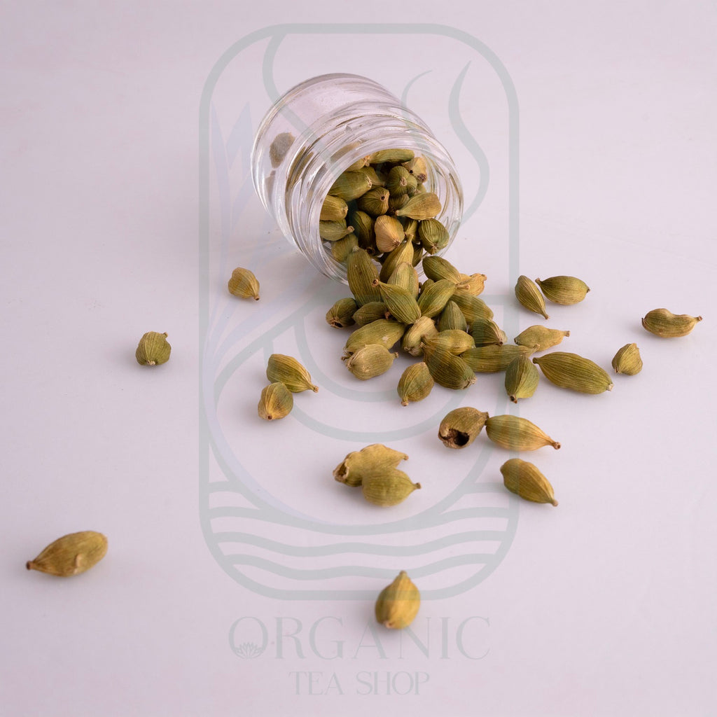 Premium Green Cardamom Pods (Elettaria cardamomum)