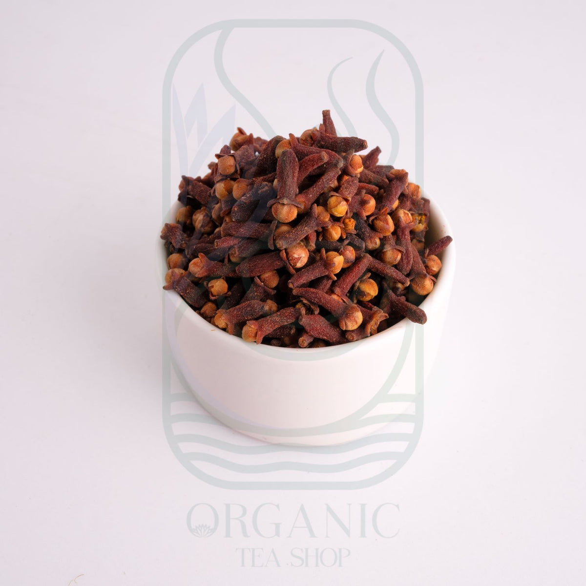 Dried whole clove buds Syzygium aromaticum spice