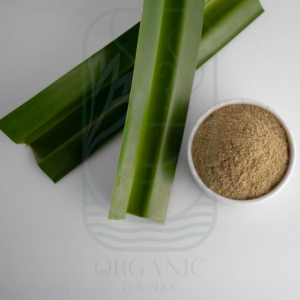 Dried pandan leaf powder for desserts and beverages